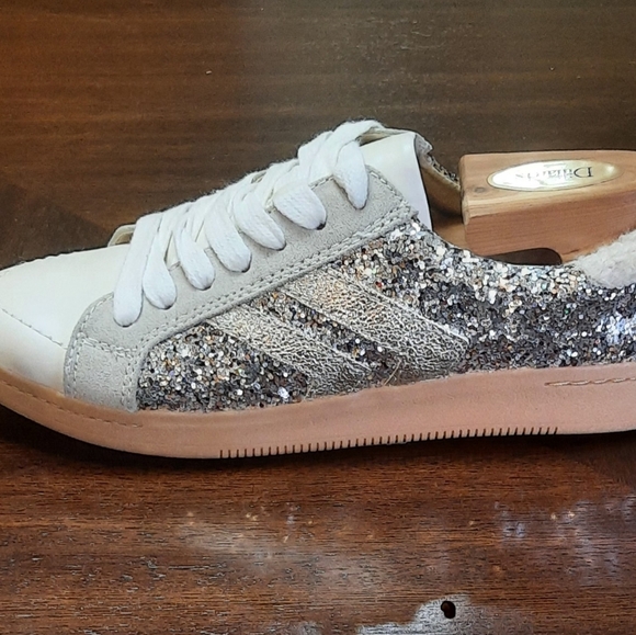 Dolce Vita Neo Plush sneakers - Picture 5 of 6